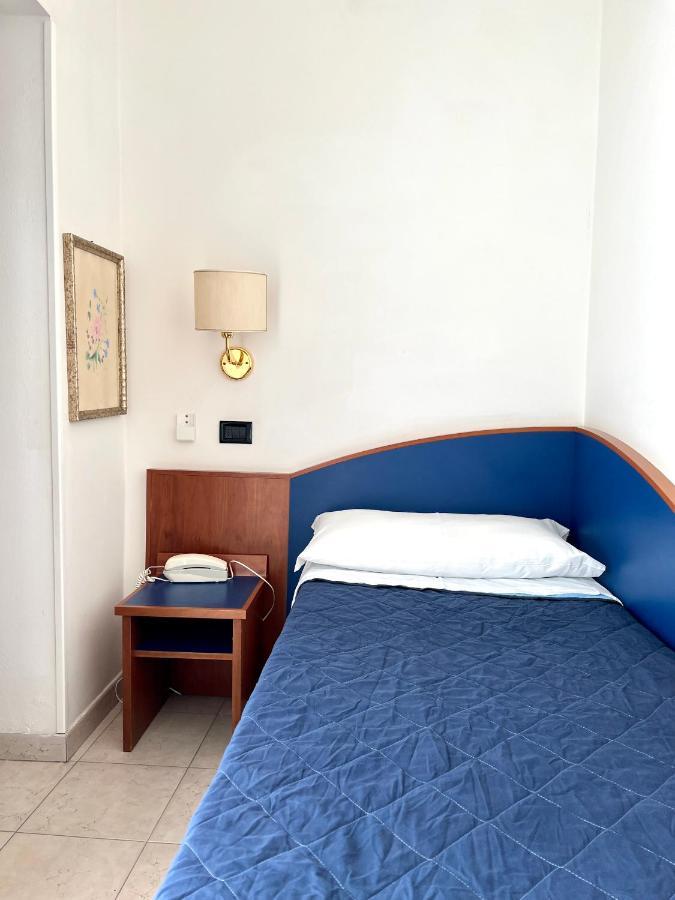 Hotel B&B Montecarlo Milano Marittima Extérieur photo