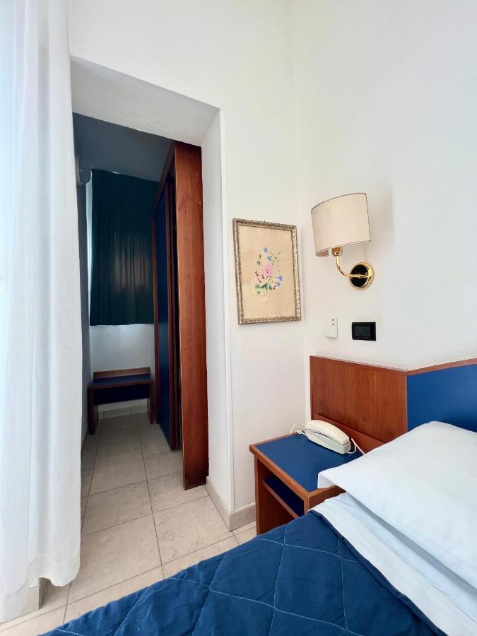 Hotel B&B Montecarlo Milano Marittima Extérieur photo