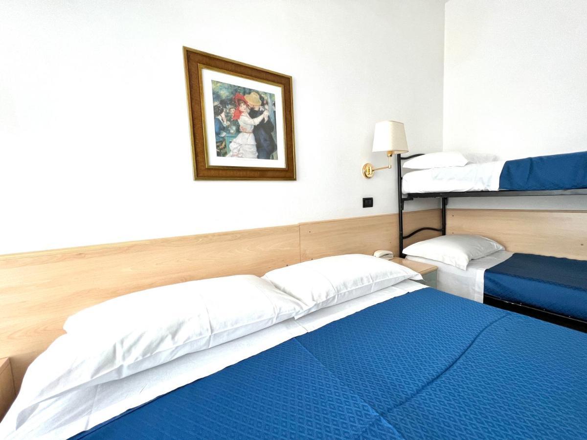 Hotel B&B Montecarlo Milano Marittima Extérieur photo