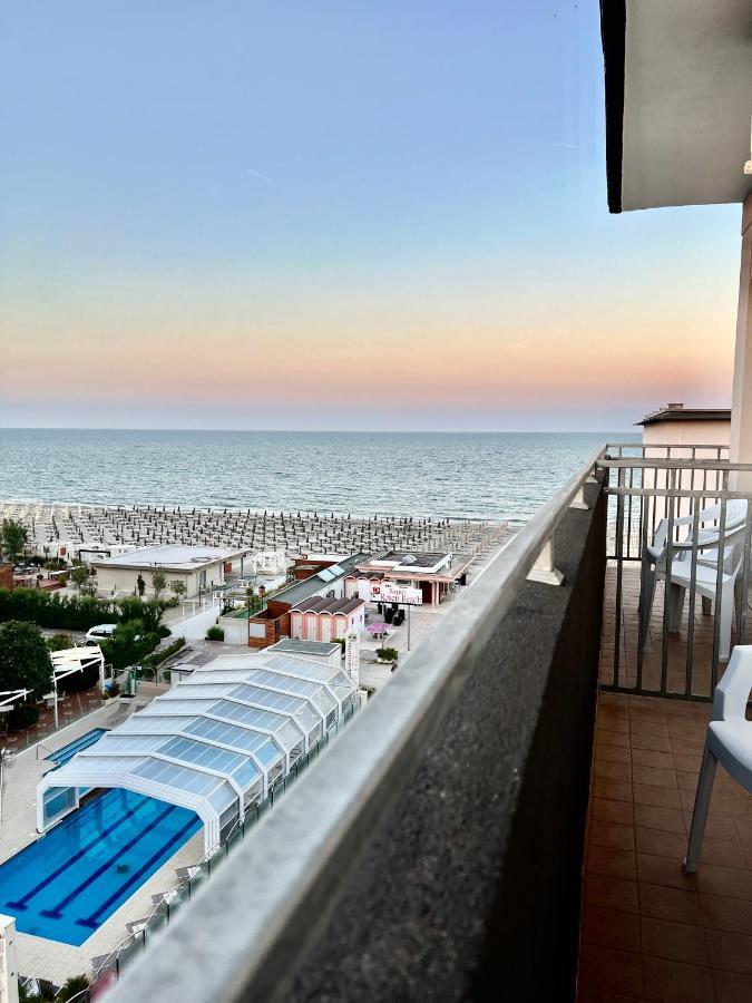 Hotel B&B Montecarlo Milano Marittima Extérieur photo
